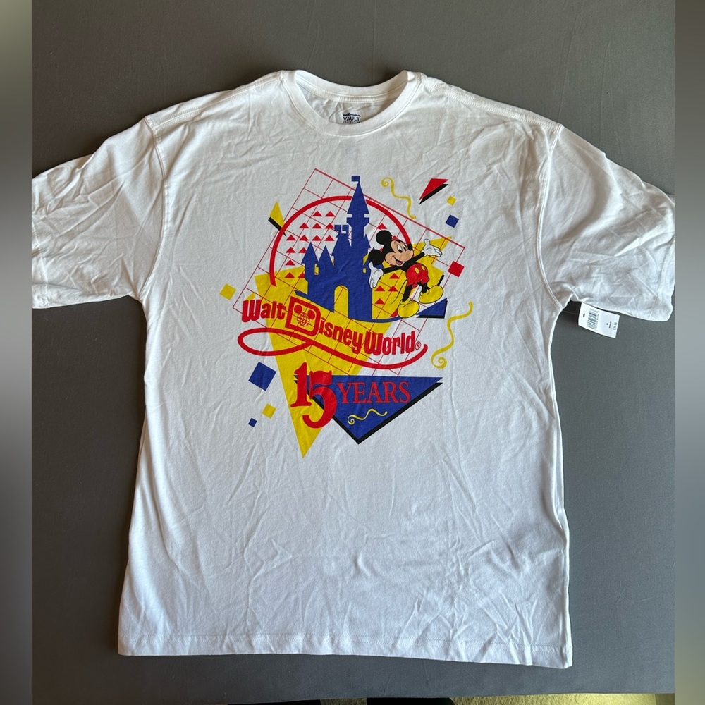 Disney Vault Collection Celebration Tee (Men’s M/Womens L) Unisex BNWT